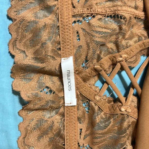 XL Maurice’s bra no padding. Tan. Lace. Elastic under bra area. Pretty. Nice - Picture 9 of 10